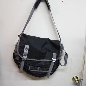 Timbuk2 Classic Messenger Bag 21" x 16" Approx. Black/Gray with Adjustable Strap